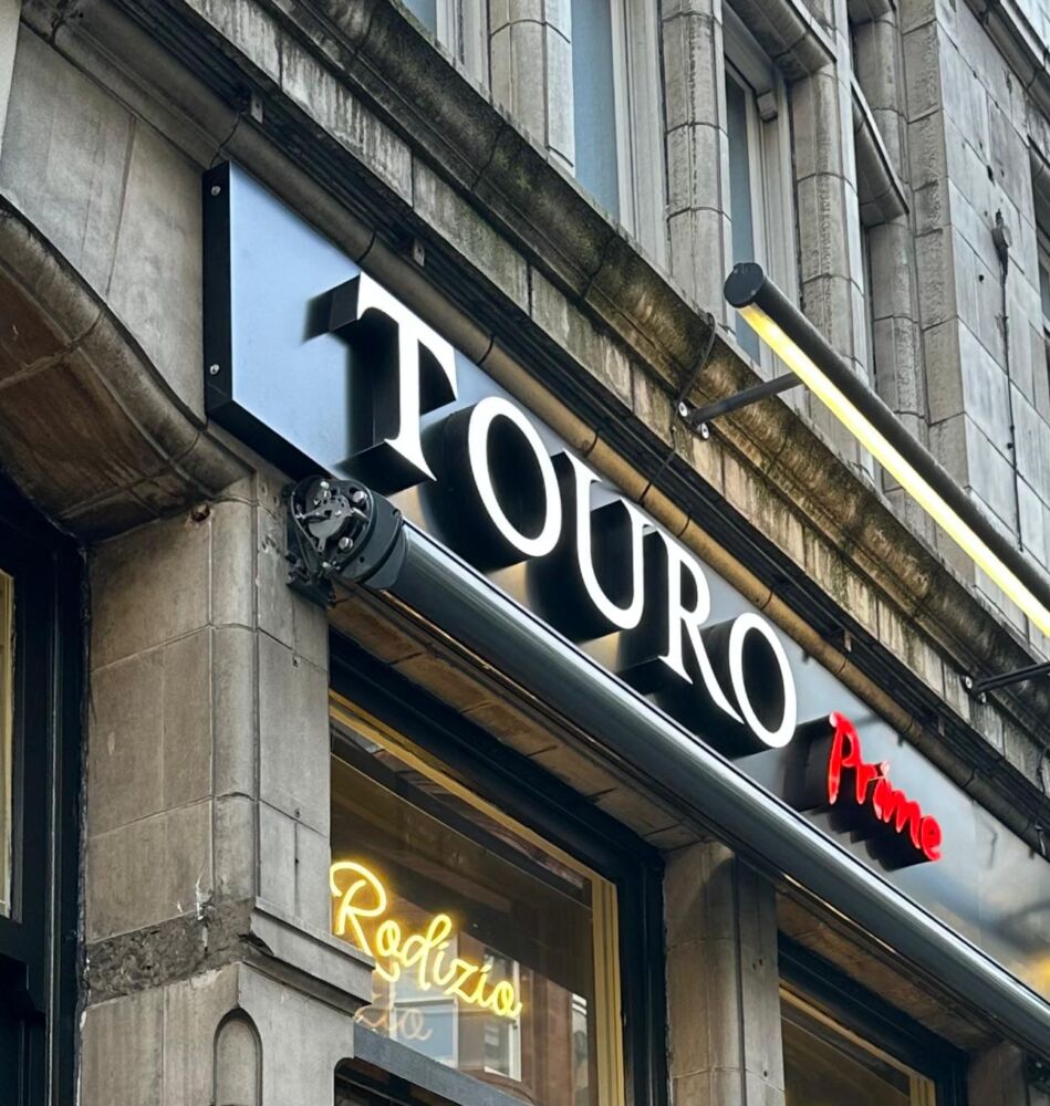 Best Shop Sign Materials for London Weather