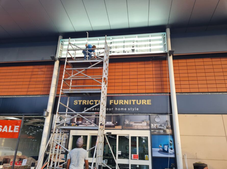 Sign Maintenance / Light Changing